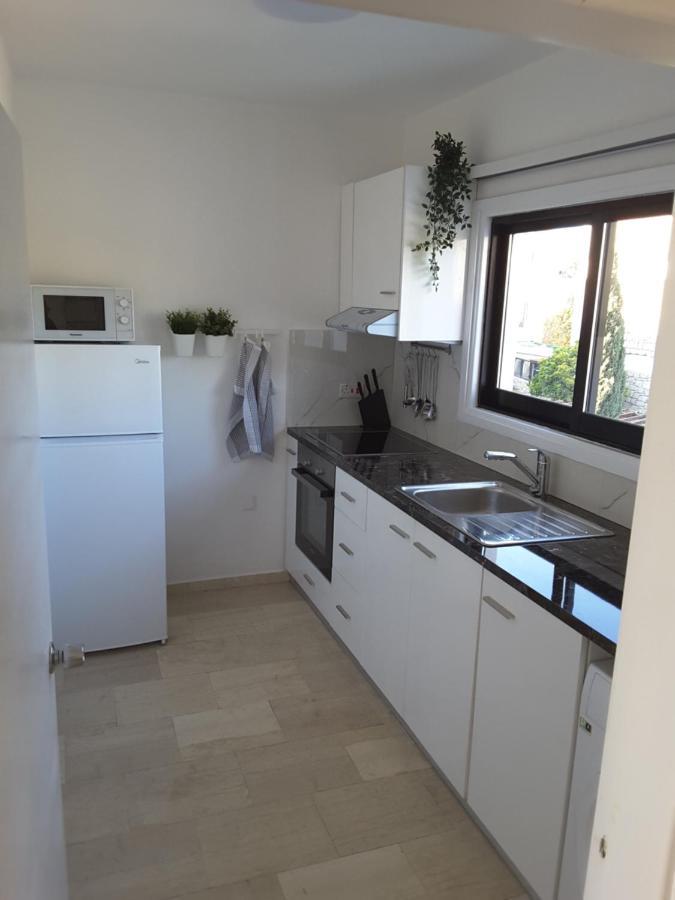 Blue Coast Semeli By The Sea Apartment Paphos Exterior photo